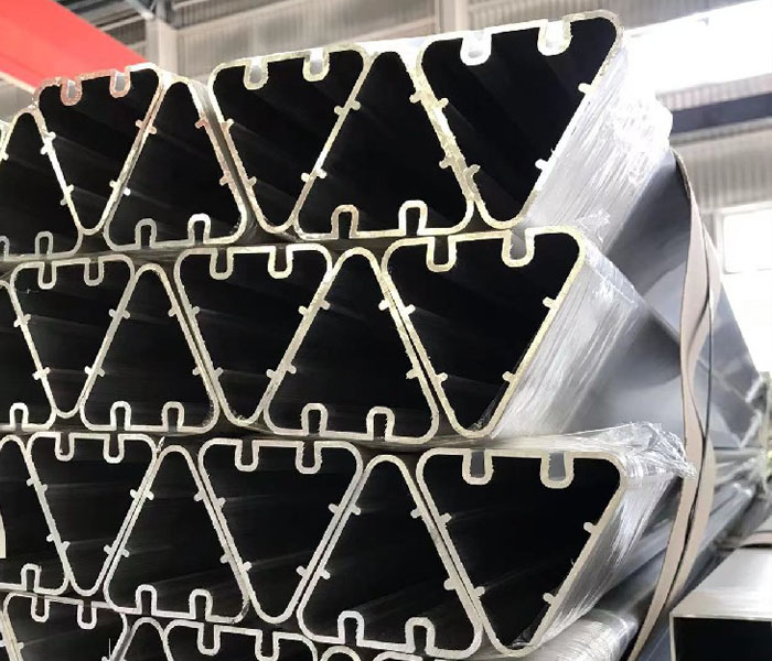 工業(yè)鋁合金開模擠壓噴涂